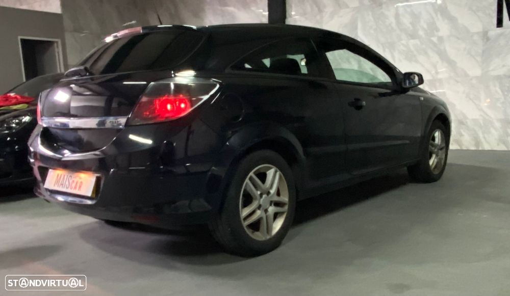 Opel Astra GTC 1.3 CDTI - 4