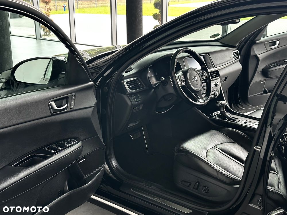 Kia Optima - 14