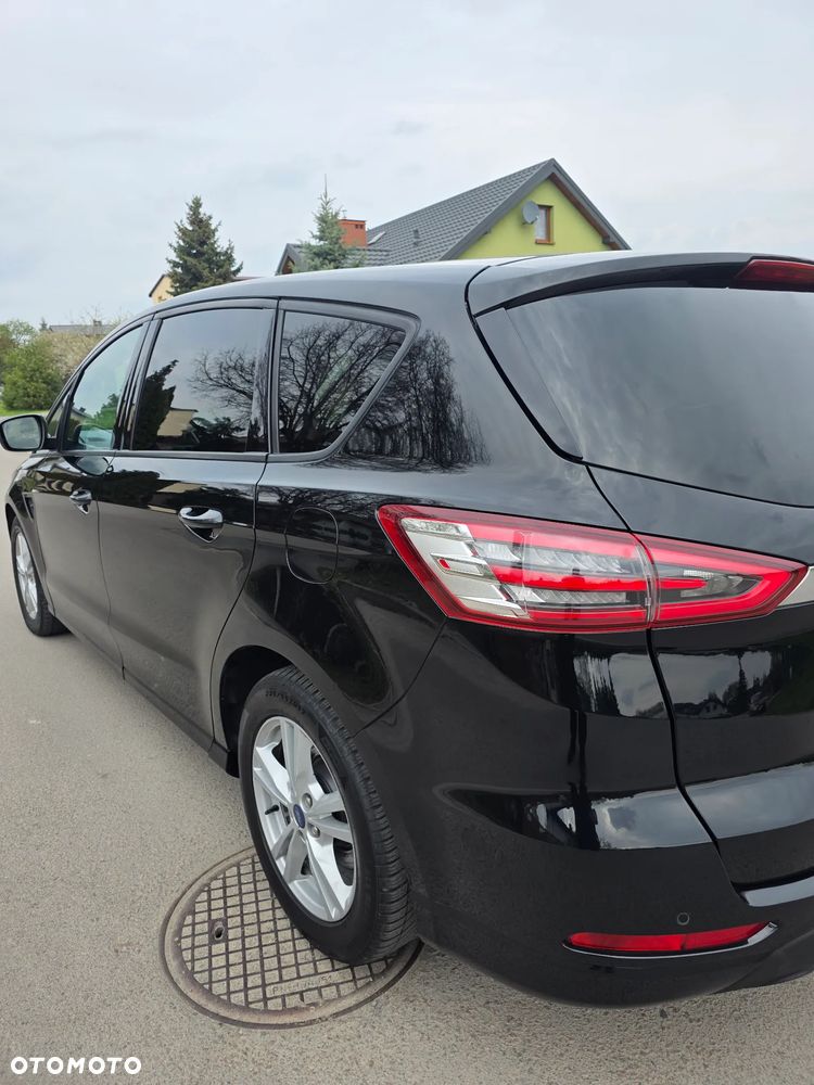 Ford S-Max - 12