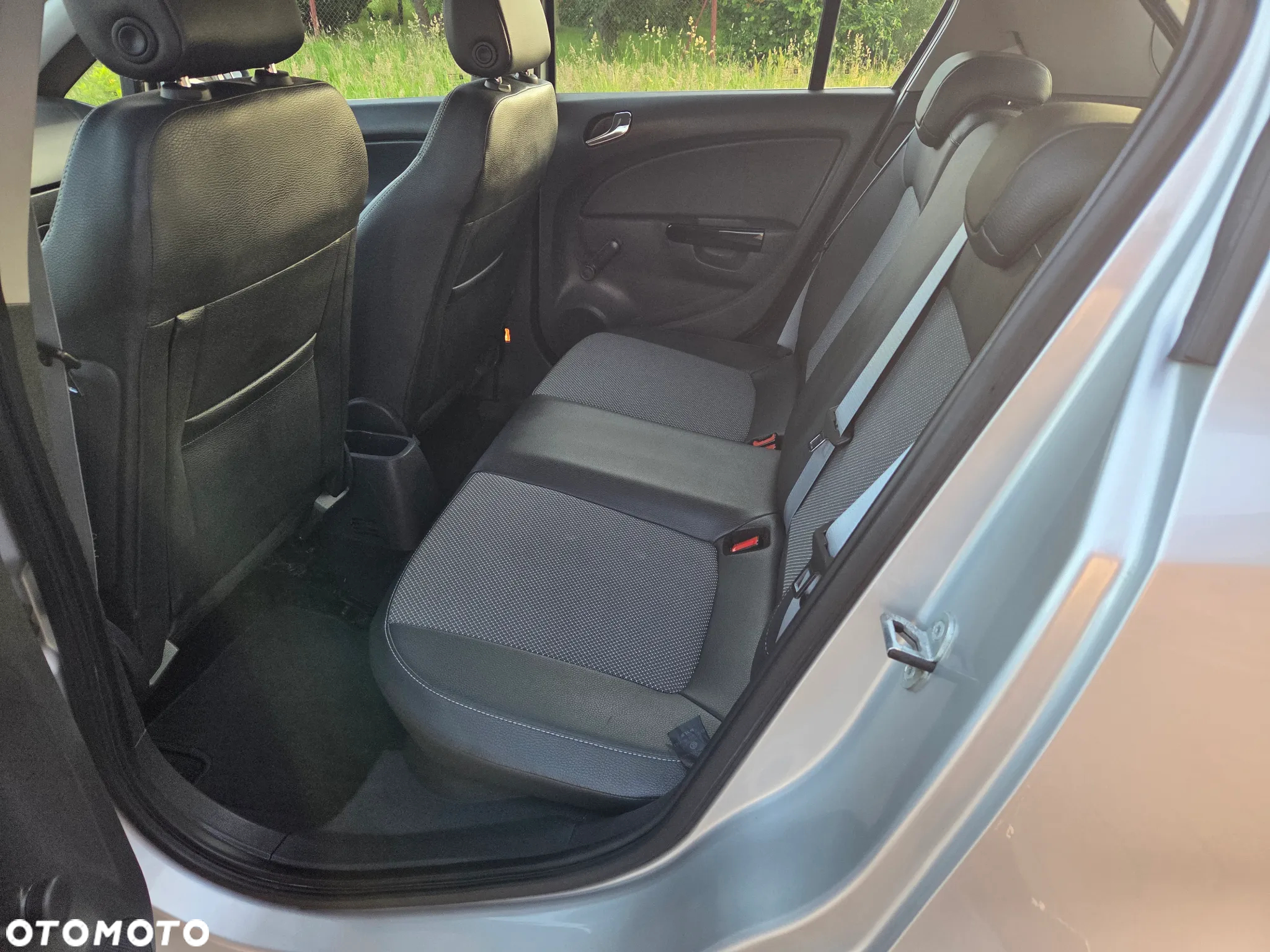 Opel Corsa 1.2 16V Color Edition - 14