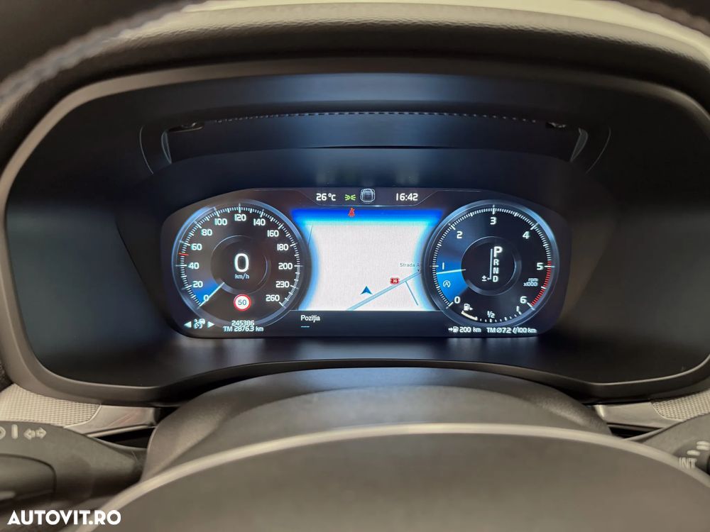 Volvo V60 D4 R-Design - 27