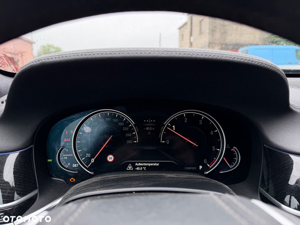 BMW Seria 7 740d xDrive - 17