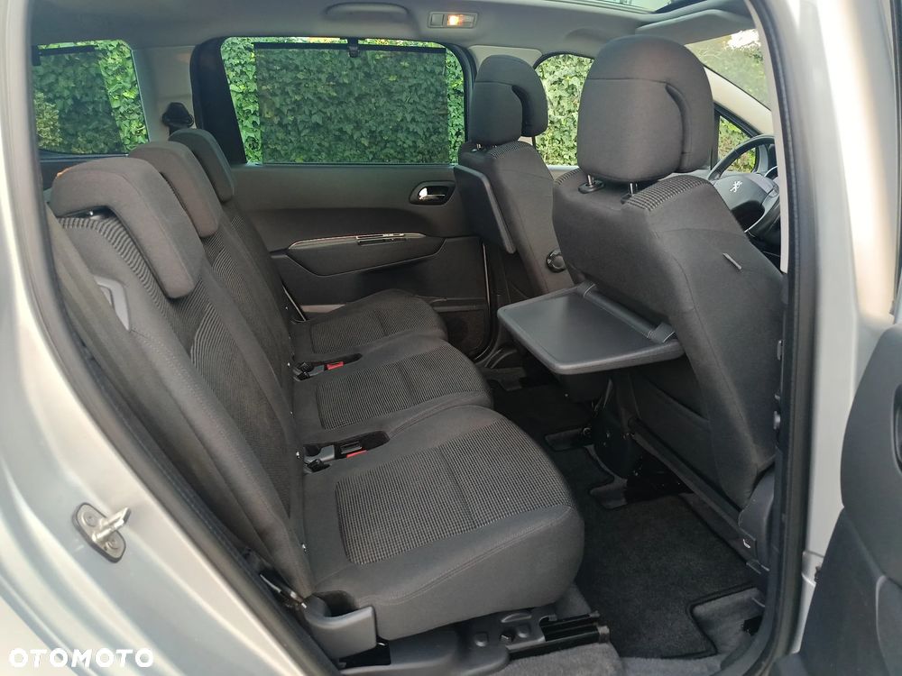 Peugeot 5008 HDI 160 Automatik Business-Line - 13