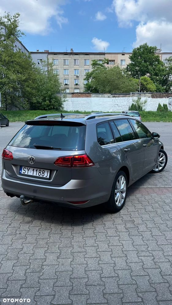 Volkswagen Golf - 6