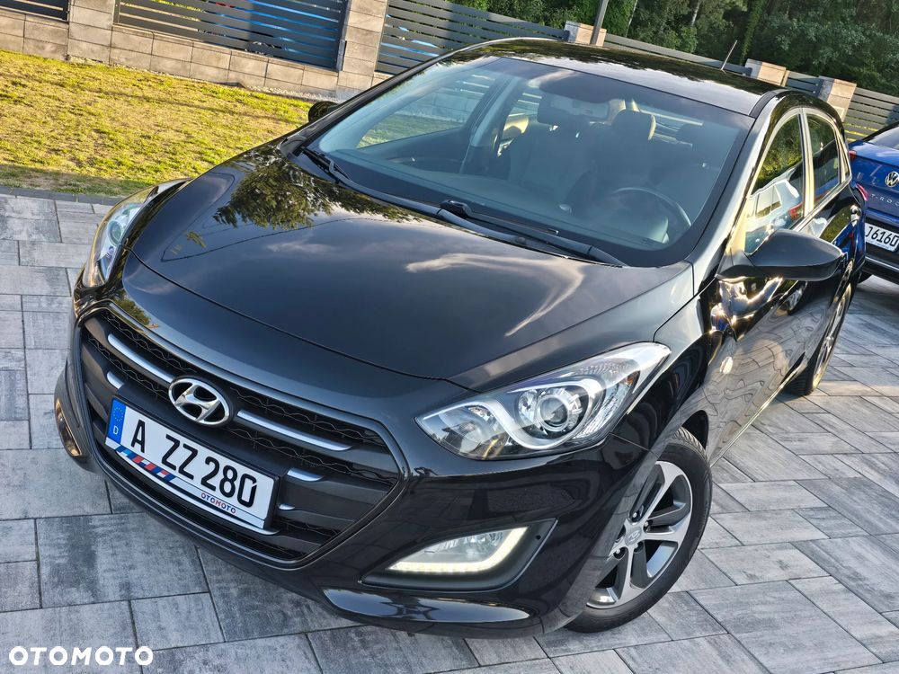 Hyundai i30 blue 1.4 Passion - 8