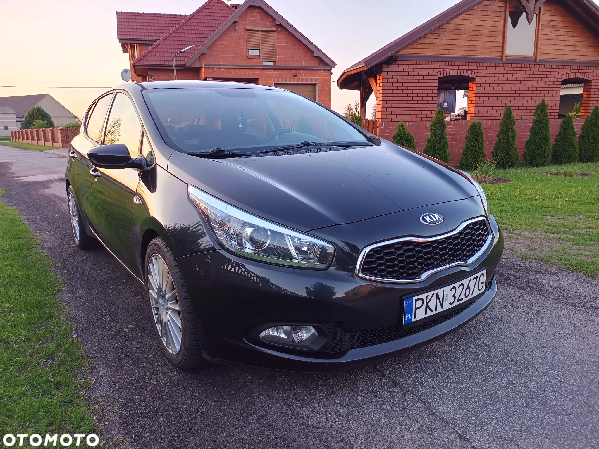 Kia Ceed - 4