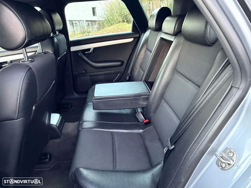 Audi A4 Avant 1.9 TDI m6 S-Line - 16