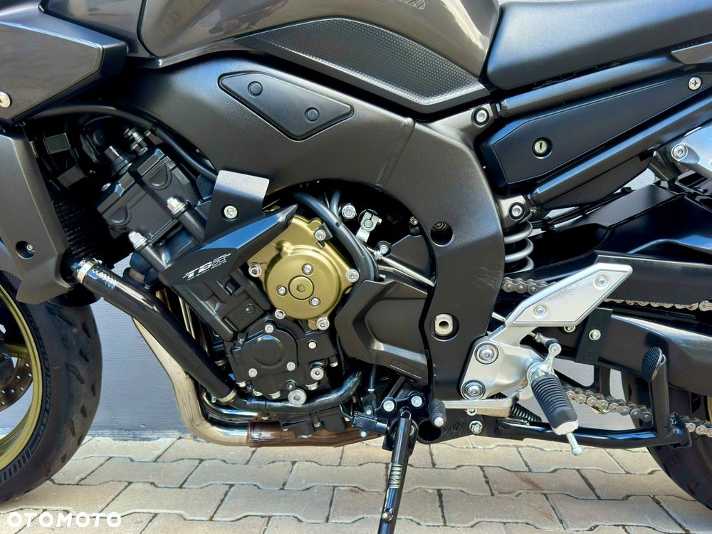 Yamaha FZ - 10