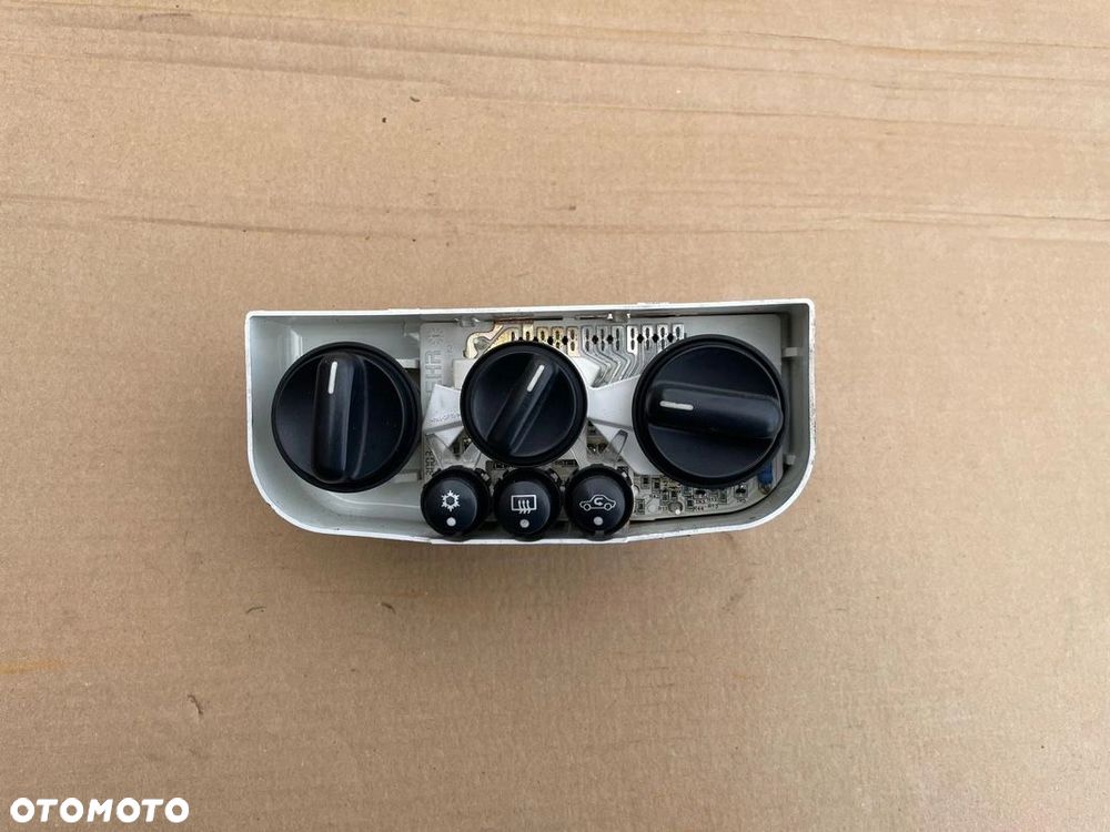 93329465 panel nawiewu klimatyzacji Opel meriva a