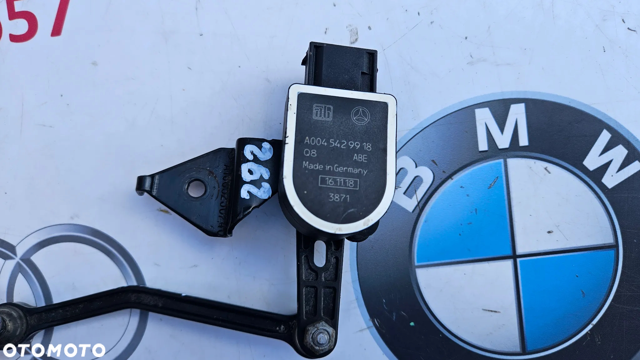 Mercedes GLE 292 Czujnik poziomowania świateł xenon przód prawy A0045429918 - 5