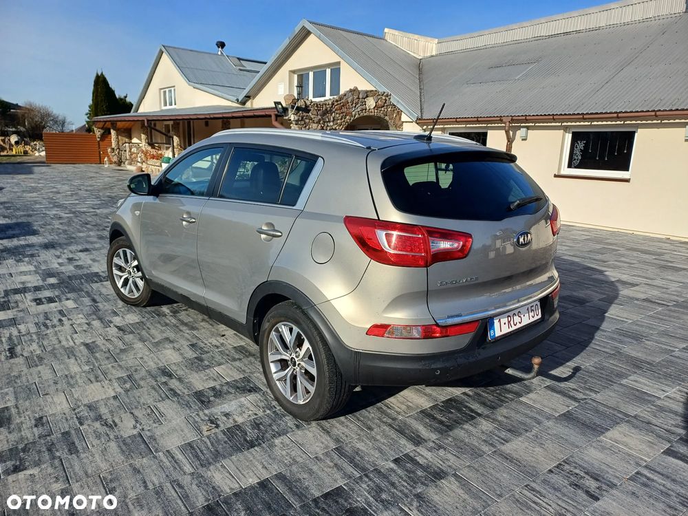 Kia Sportage 1.7 CRDI 2WD ISG Dream-Team Edition - 4