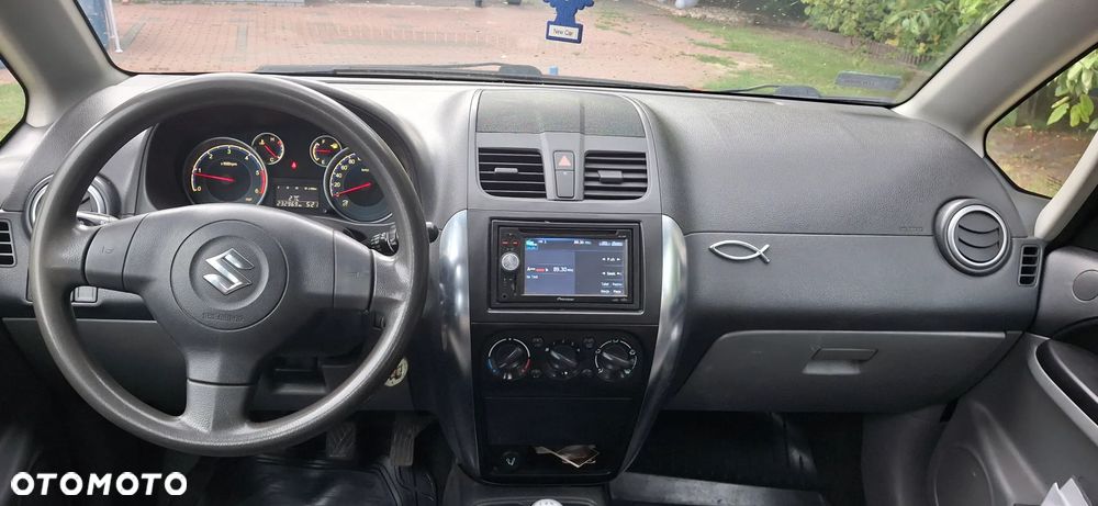 Suzuki SX4 - 13