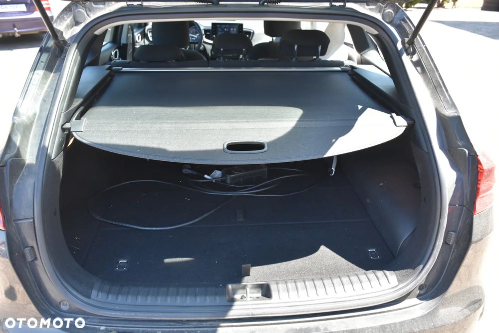 Kia Ceed 1.6 GDI DCT OPF Vision - 11