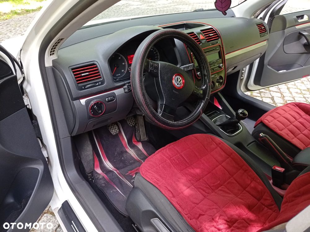 Volkswagen Golf 2.0 TDI Comfortline - 4