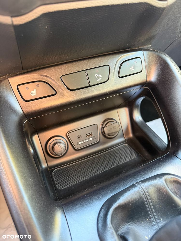Hyundai ix35 1.6 2WD Fifa World Cup Edition - 16
