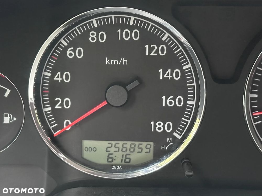 Nissan Patrol 3.0 DiT Luxury - 27