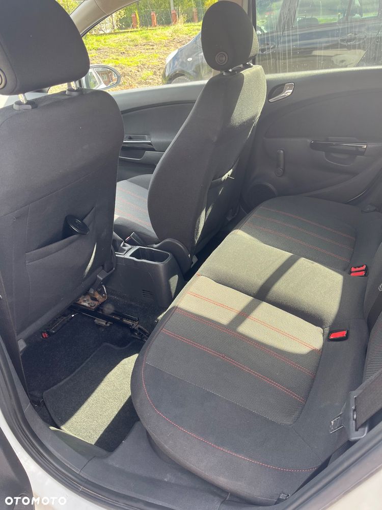 Opel Corsa 1.4 16V Enjoy - 10