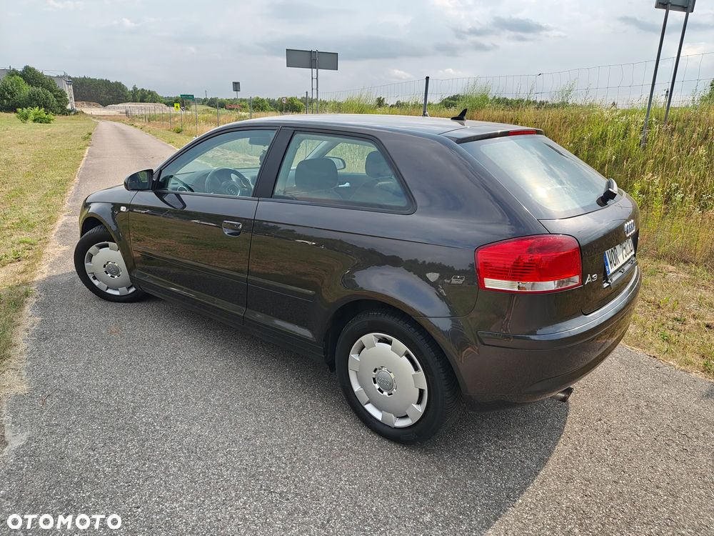 Audi A3 3-drzwiowe 1.6 Ambiente - 12