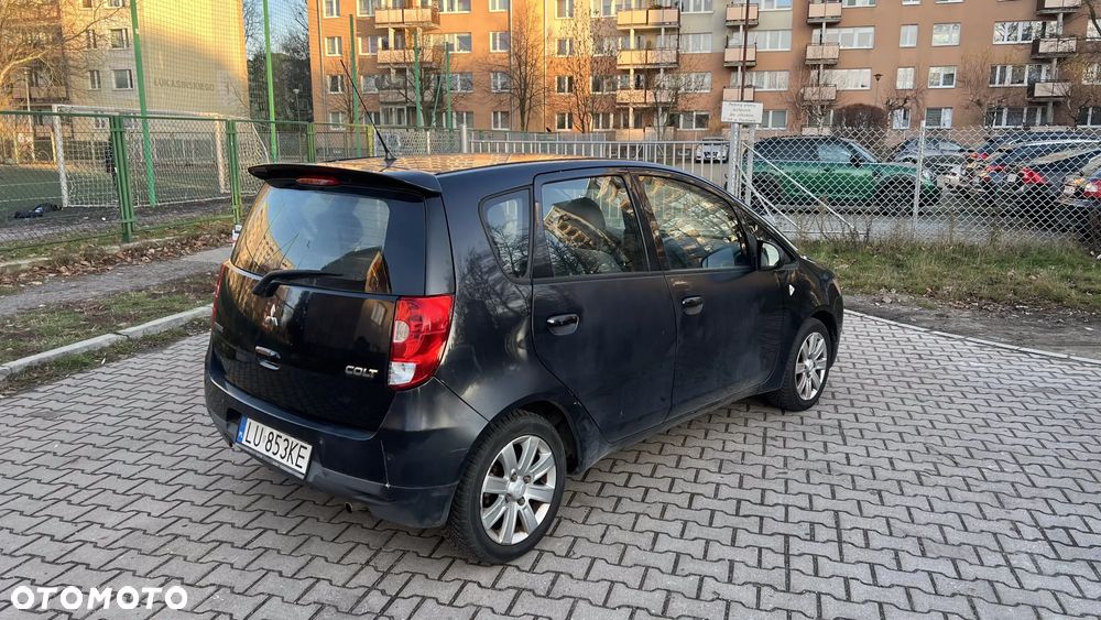 Mitsubishi Colt - 4