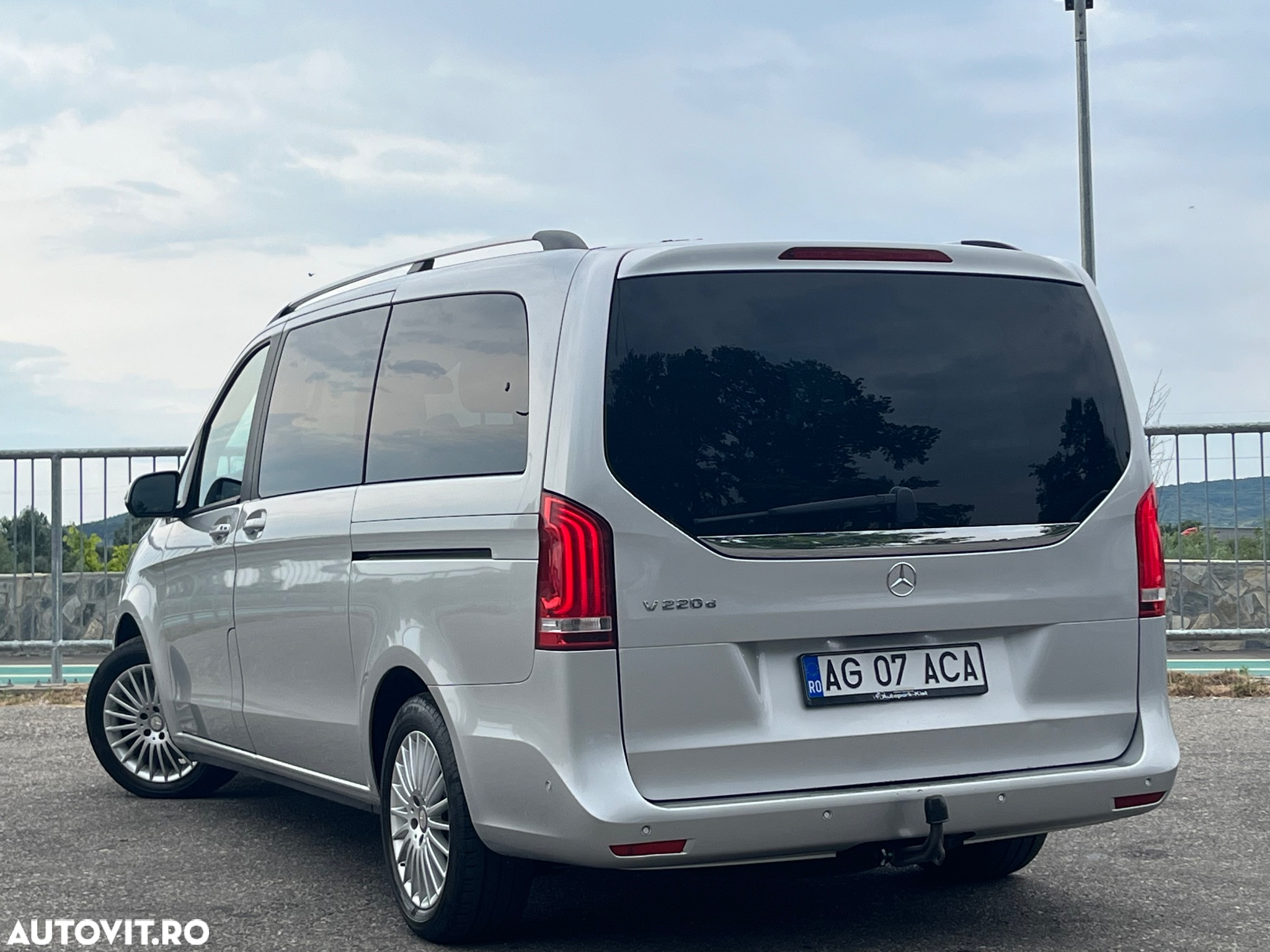 Mercedes-Benz V 220 d Combi Lung 163 CP RWD 9AT Avantgarde - 3