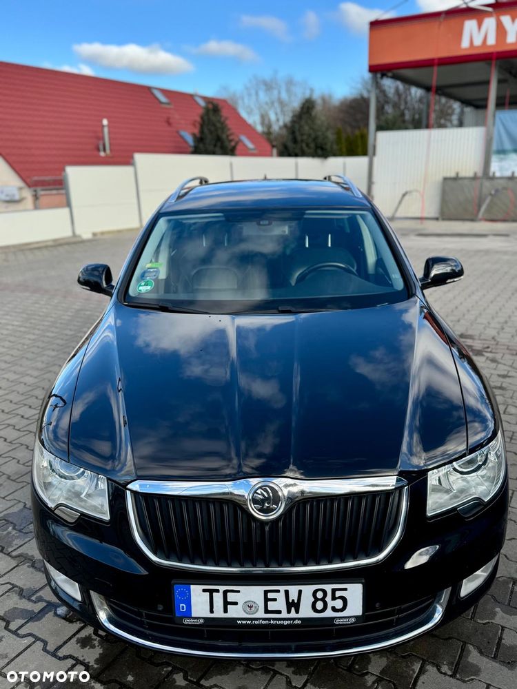 Skoda Superb 2.0 TDI DSG FAMILY - 8