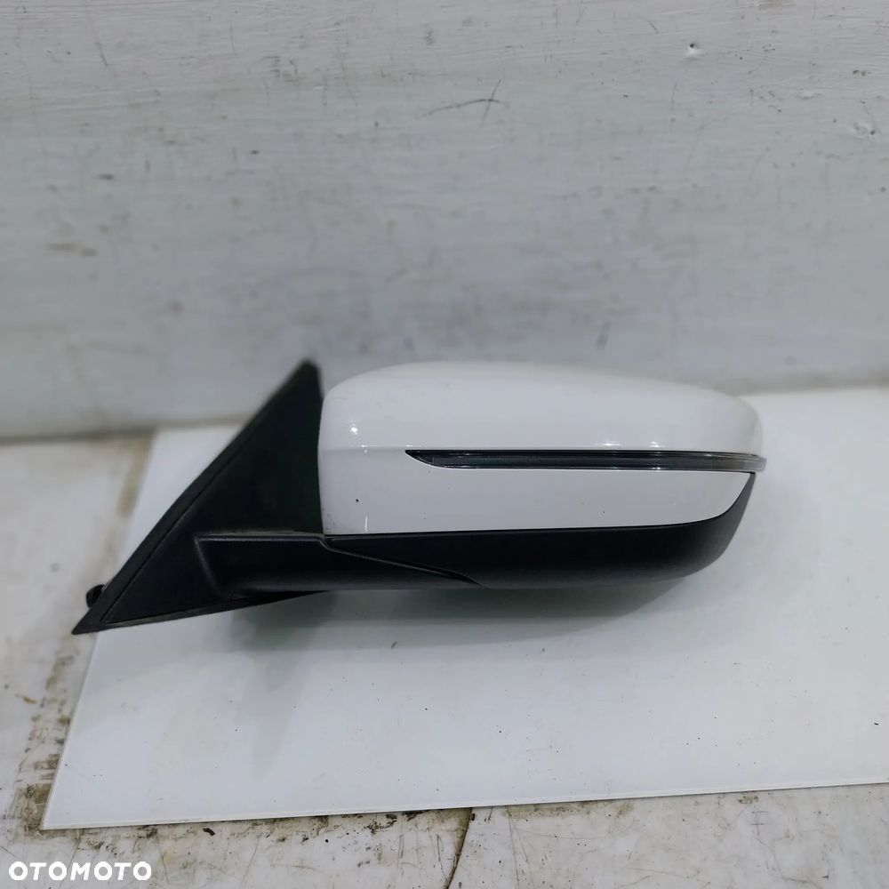 BMW G20 G21 LUSTERKO LEWE 6 Pin A300 300 EUROPA - 1