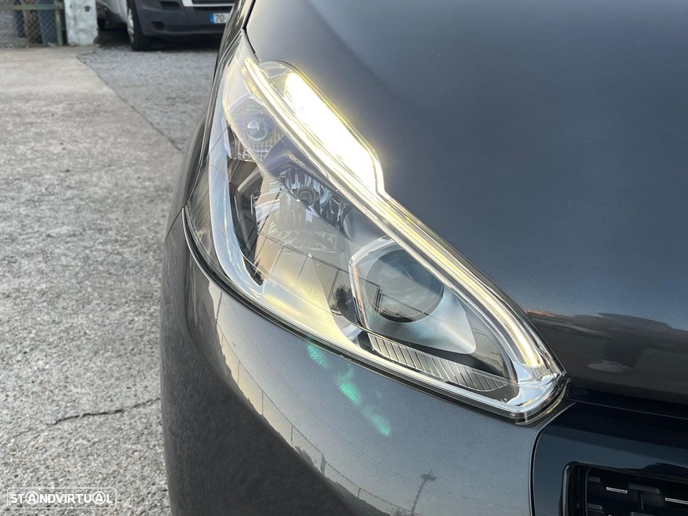 Peugeot 208 1.2 PureTech GT Line - 7