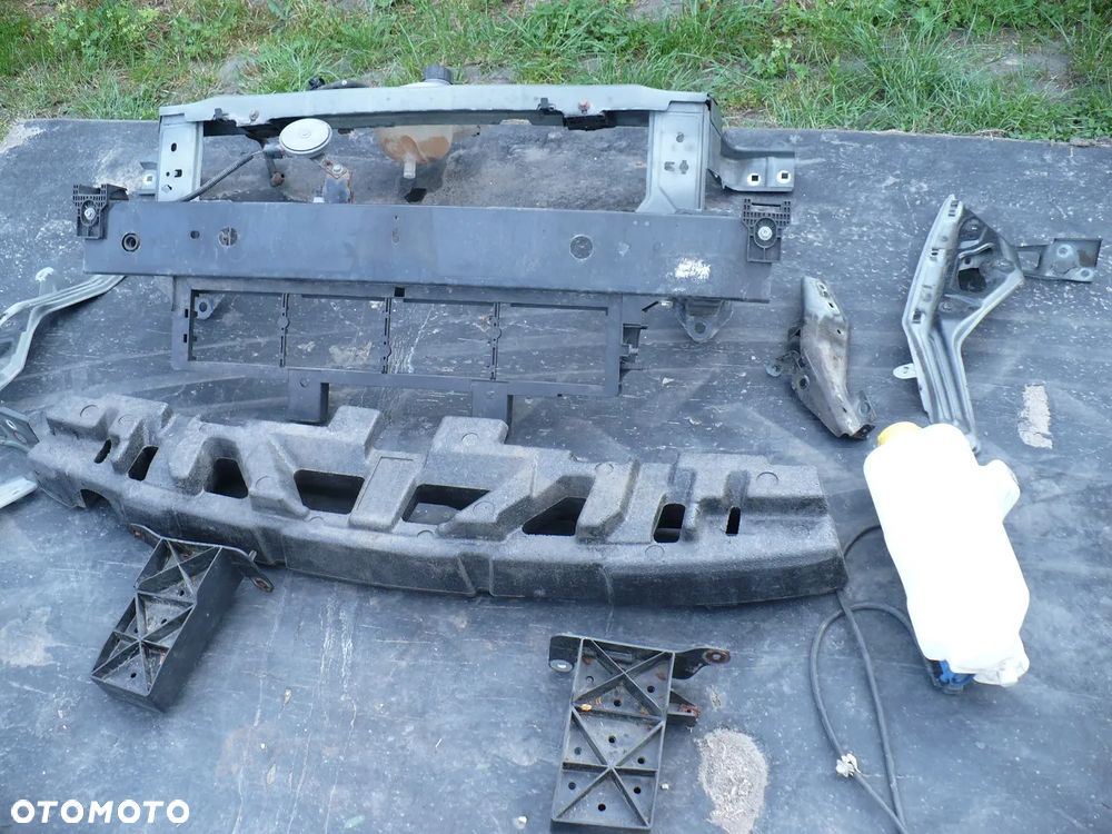 twingo 3 III 14-pas przod belki wsporniki tegne 16r.eur. - 2