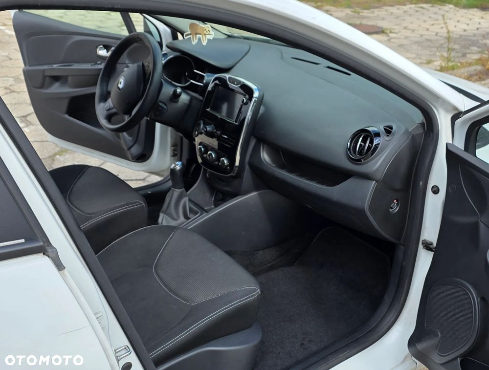 Renault Clio 1.2 16V Alize - 9
