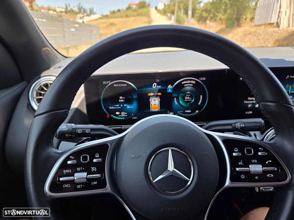 Mercedes-Benz EQA 250 - 11