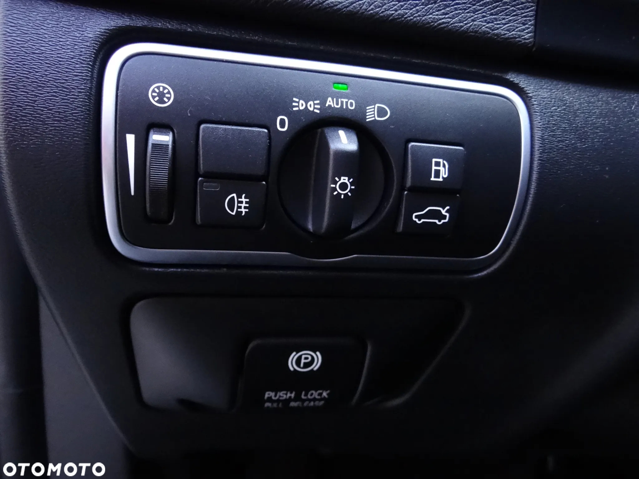 Volvo V60 D4 Geartronic Summum - 27