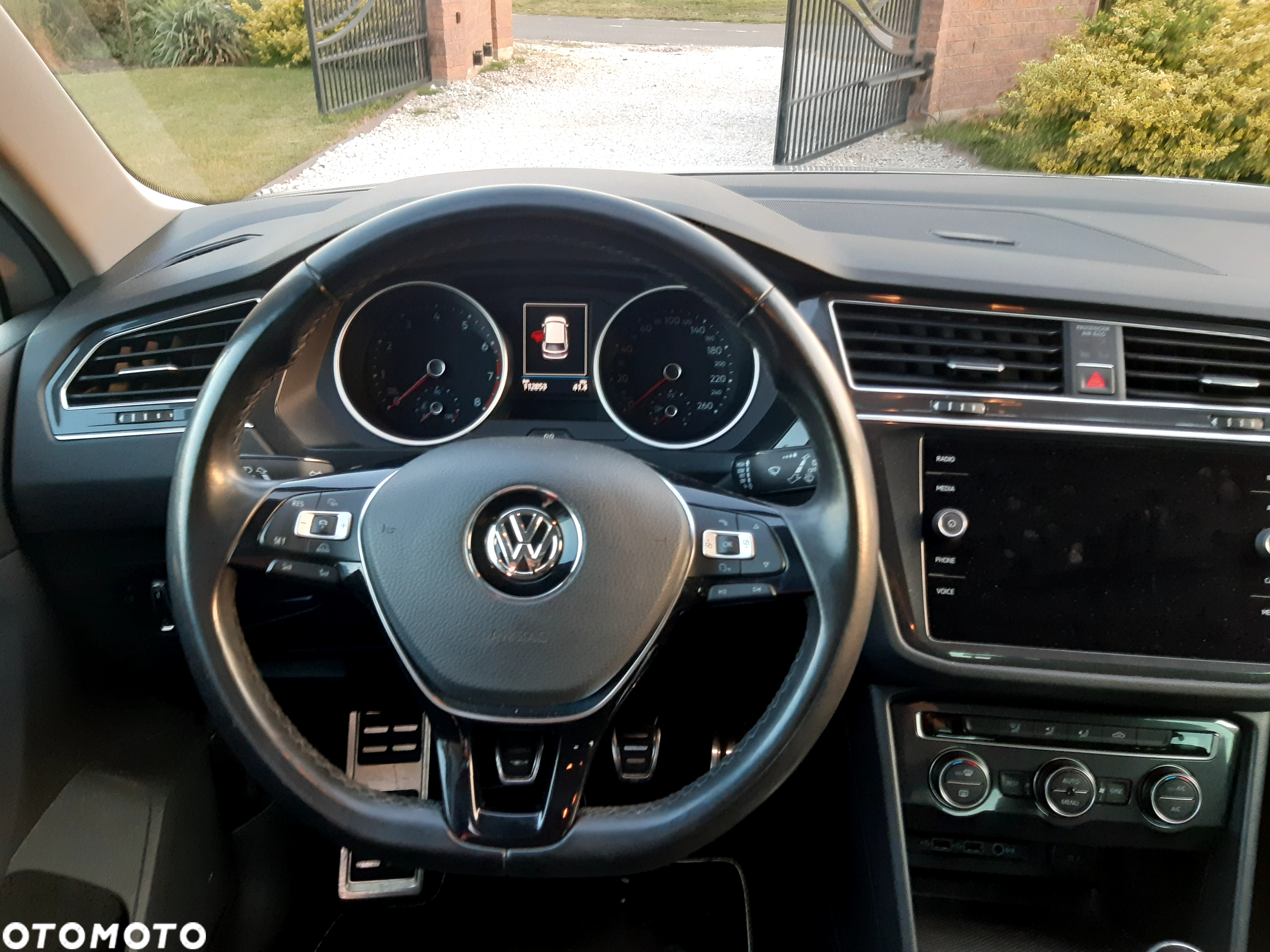 Volkswagen Tiguan - 11