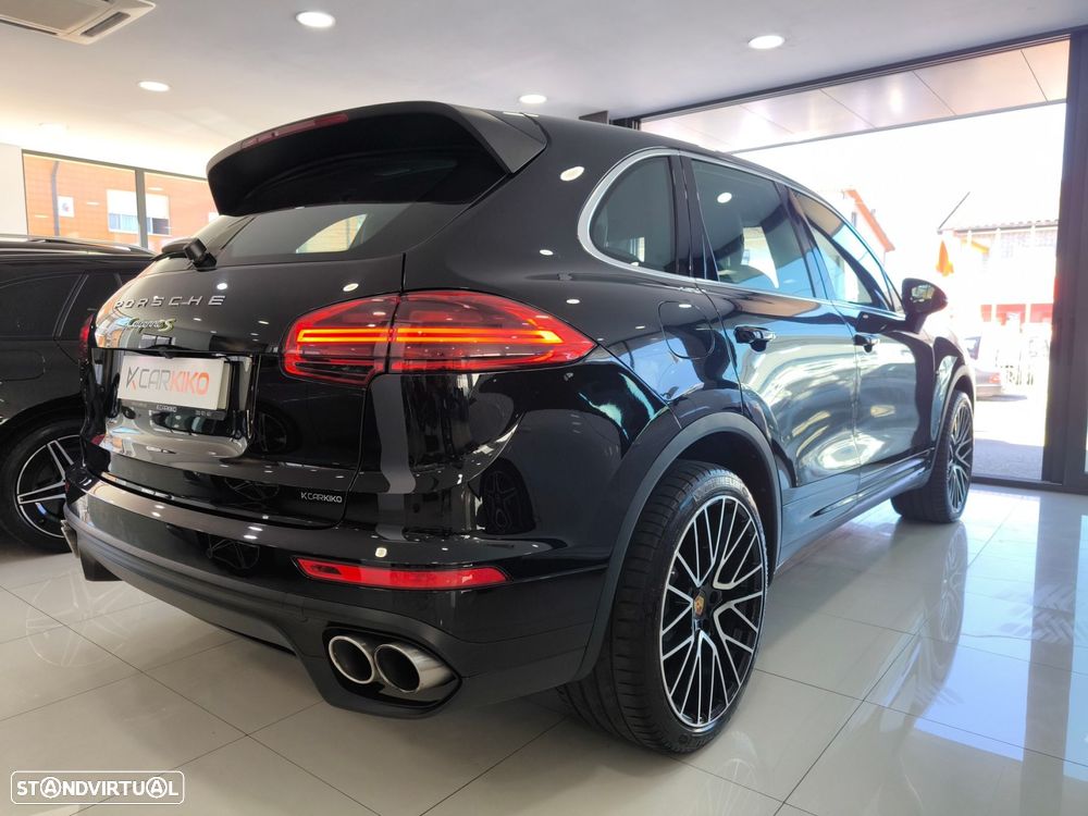 Porsche Cayenne S E-Hybrid - 6
