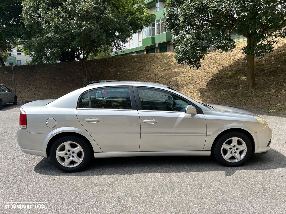 Opel Vectra 1.9 CDTI Executive - 3