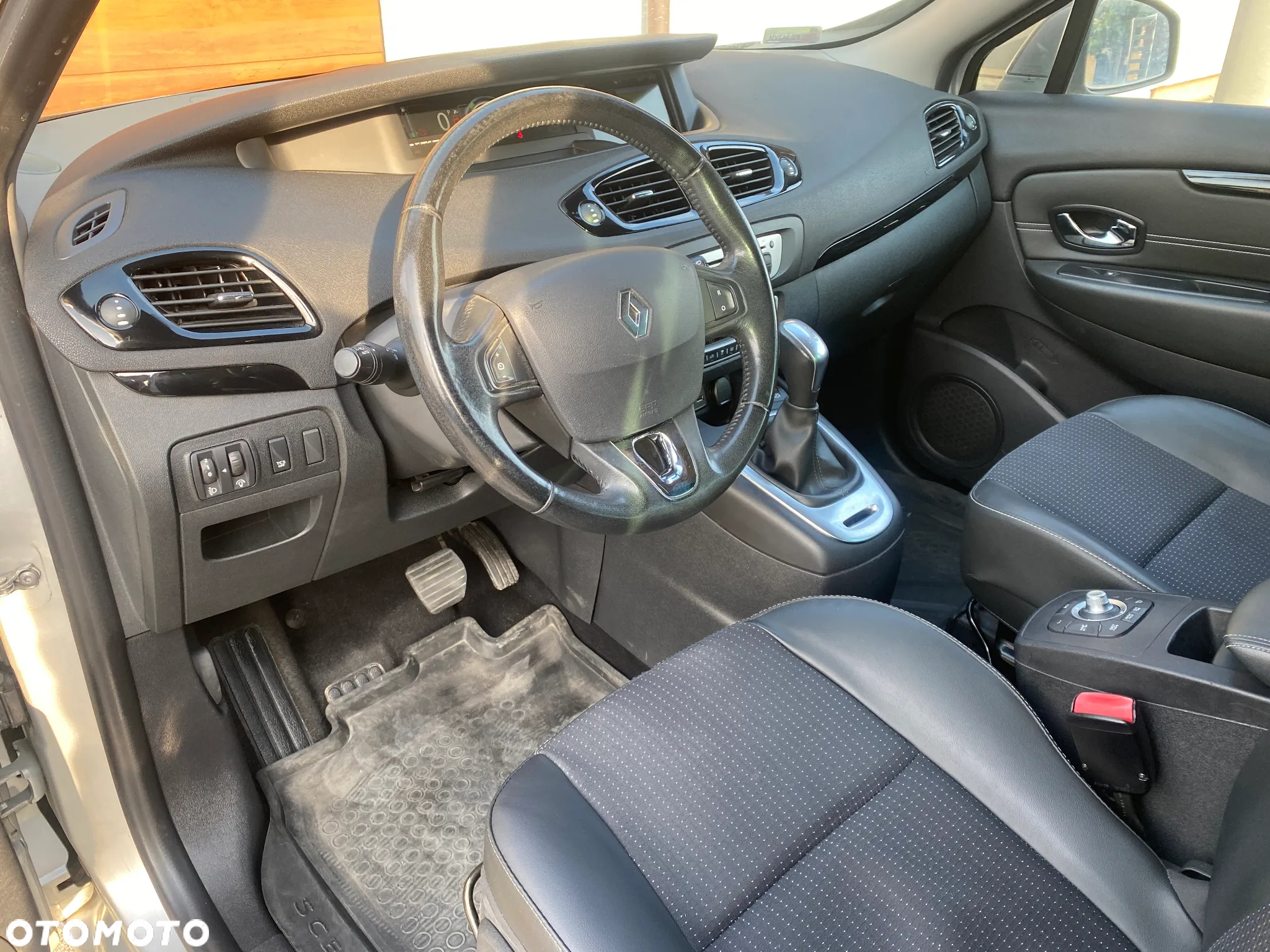 Renault Scenic 1.5 dCi Energy Limited EDC EU6 - 5
