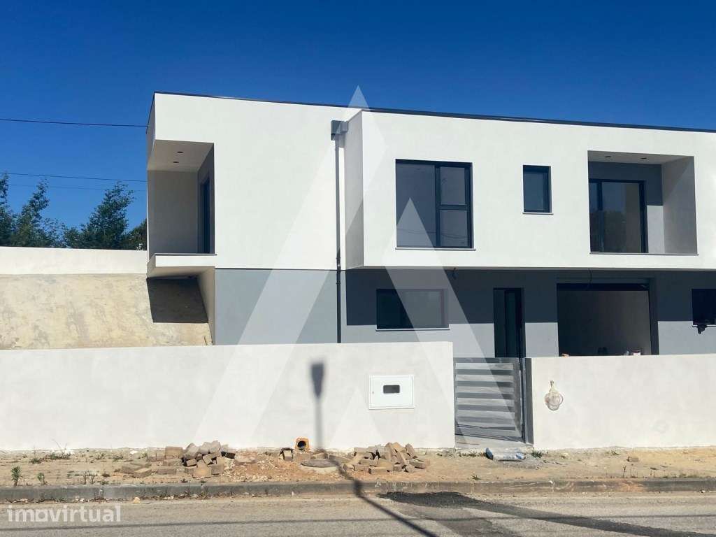 Moradia geminada em Anadia - Grande imagem: 5/60