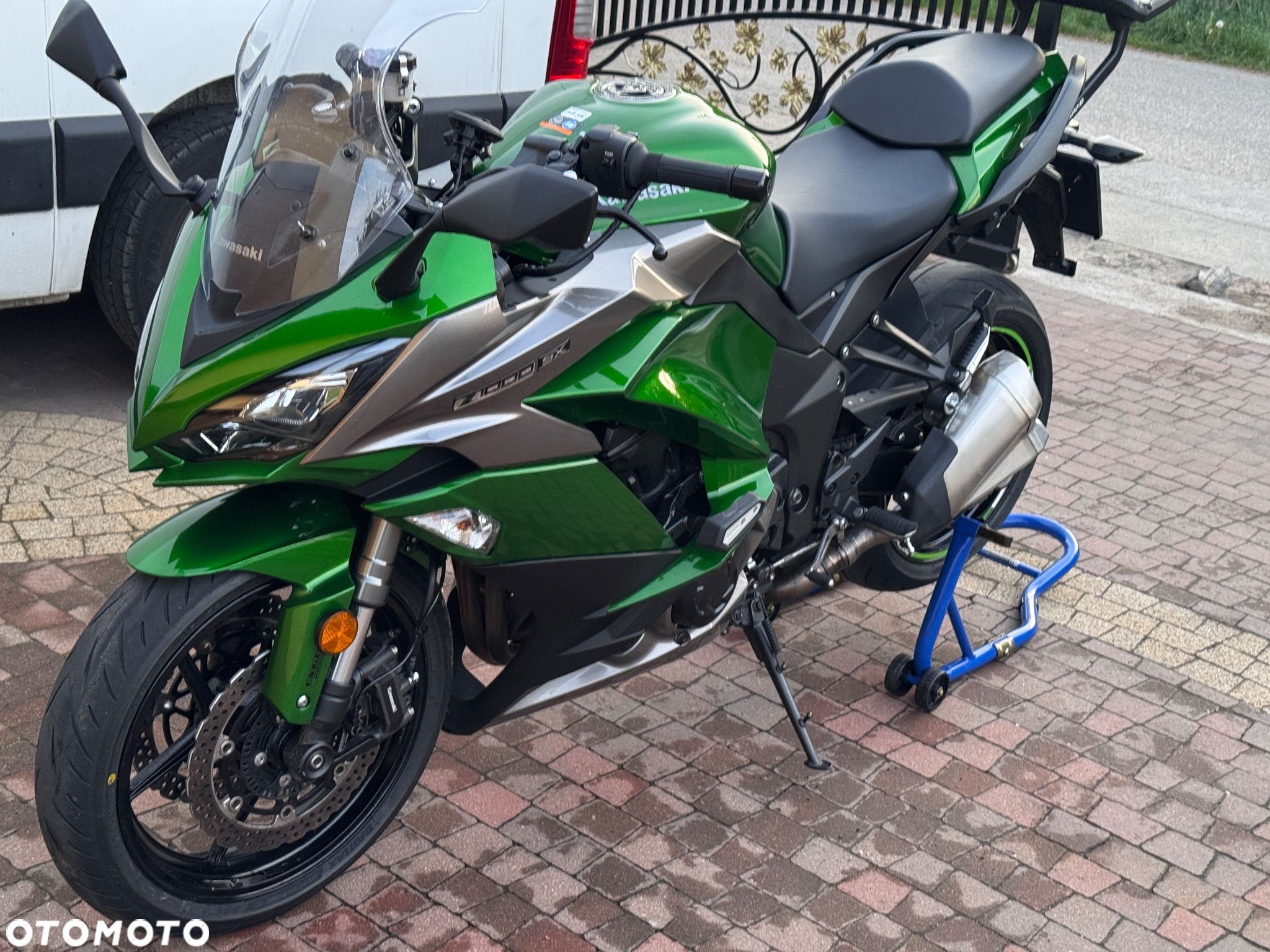 Kawasaki Ninja 1000 SX - 1