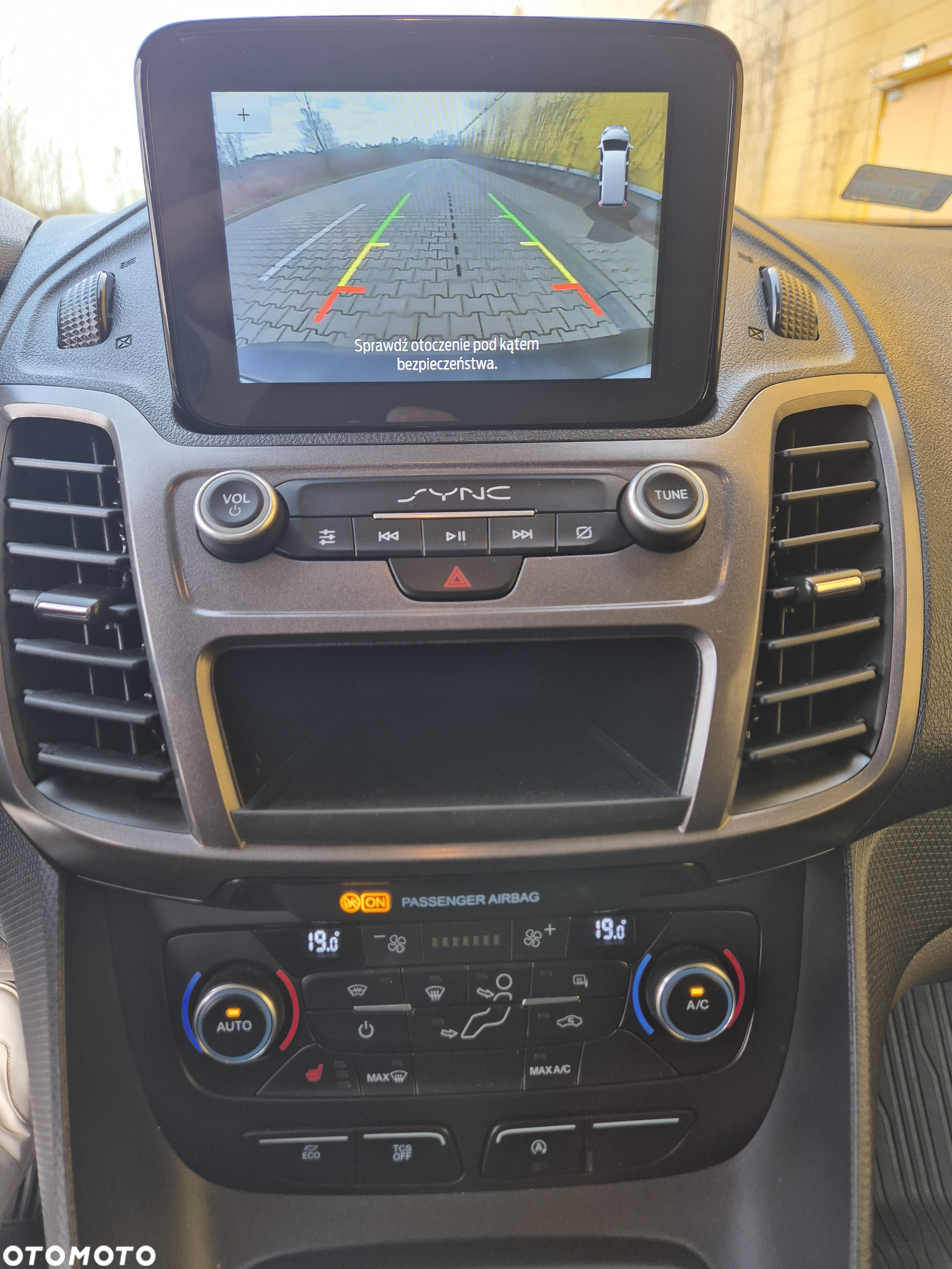 Ford Connect - 23