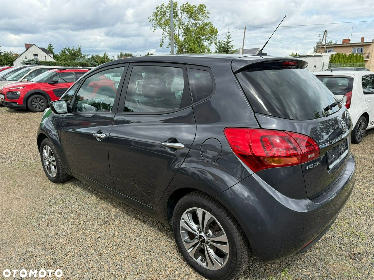 Kia Venga - 3