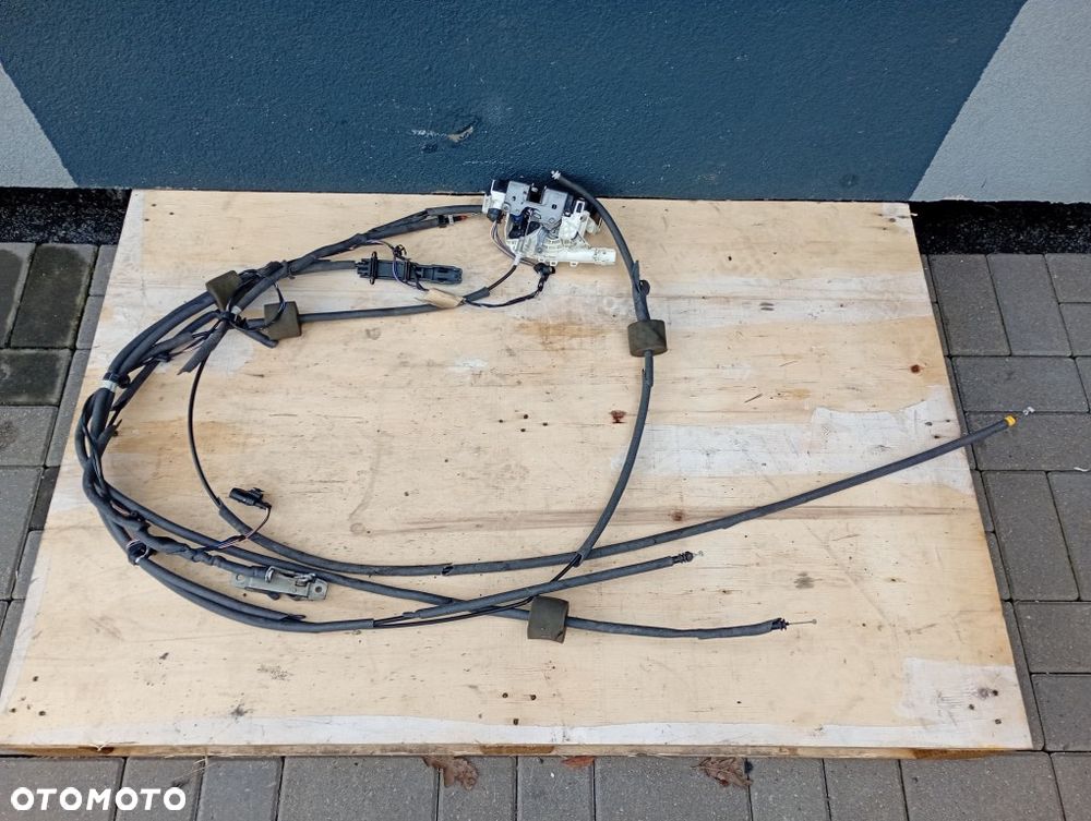 zamek prawy drzwi przesuwnych mercedes sprinter w906 vw crafter 2006-2017 A9067304335 - 1