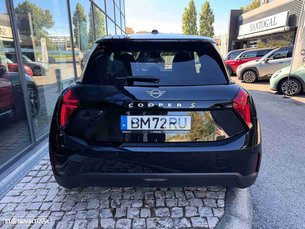 MINI 3 Portas Cooper SE Classic M - 6