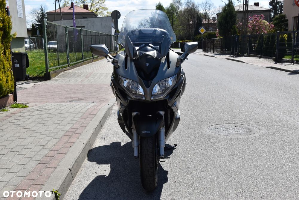 Yamaha FJR - 9