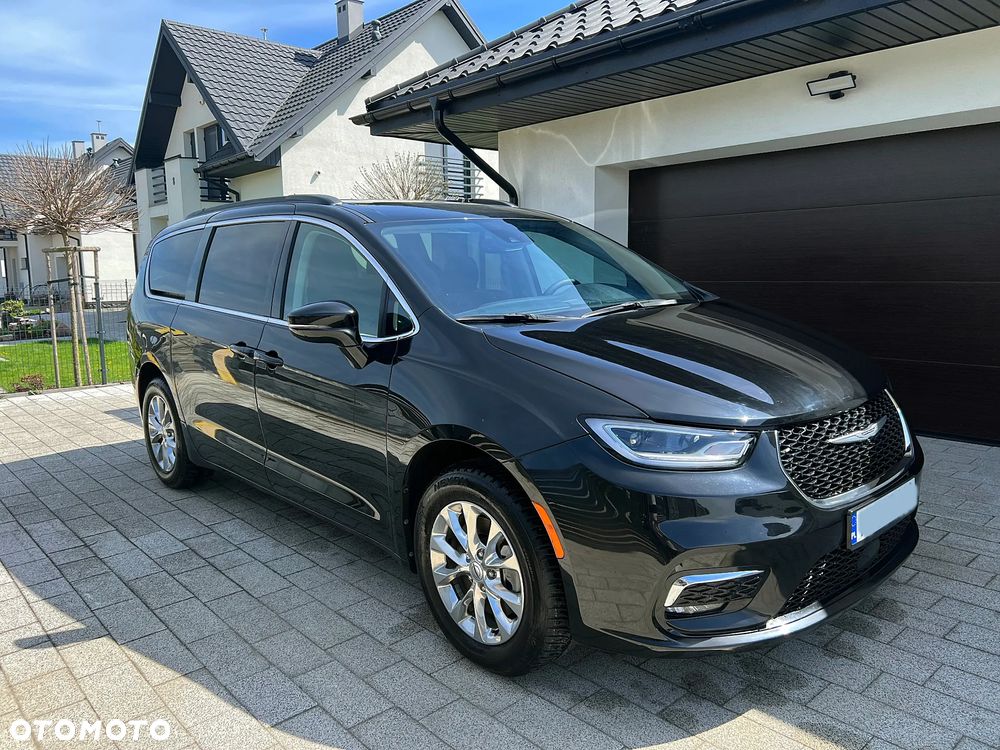 Chrysler Pacifica - 5