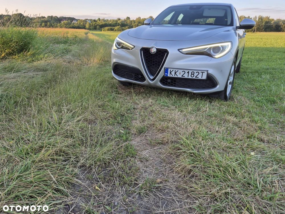 Alfa Romeo Stelvio 2.2 JTDM - 10