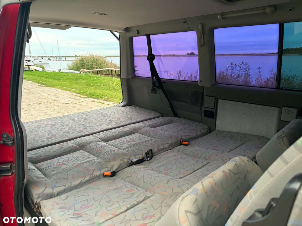 Volkswagen Multivan 1996 photo 4