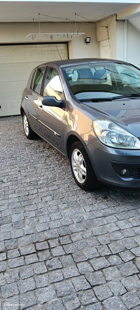 Renault Clio 1.2 16V Dynamique - 2