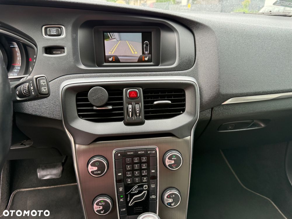 Volvo V40 D3 Momentum - 20