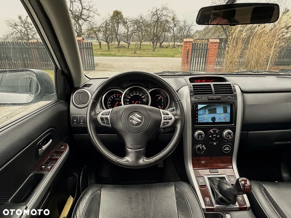 Suzuki Grand Vitara 2.0 De luxe - 7