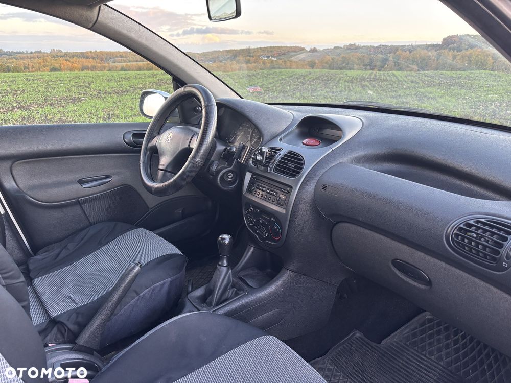 Peugeot 206 - 5