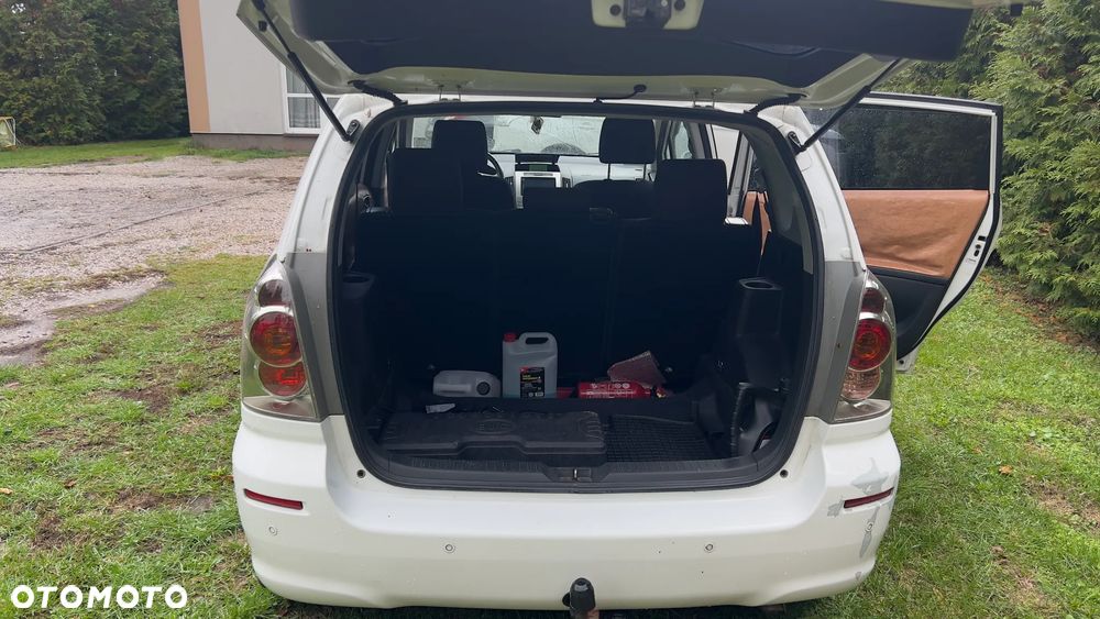 Toyota Corolla Verso - 9